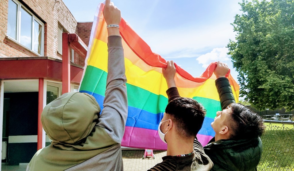 ቀስተ-ደበናዊ ባንዴራ